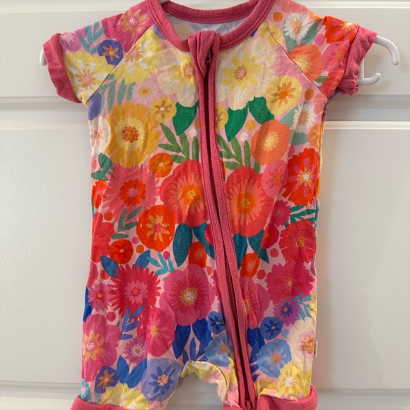 Little Sleepies Butterfly Blooms Shorty - Picture 1 of 3